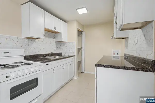 10 Berton Road, Boonton Township, NJ 07005