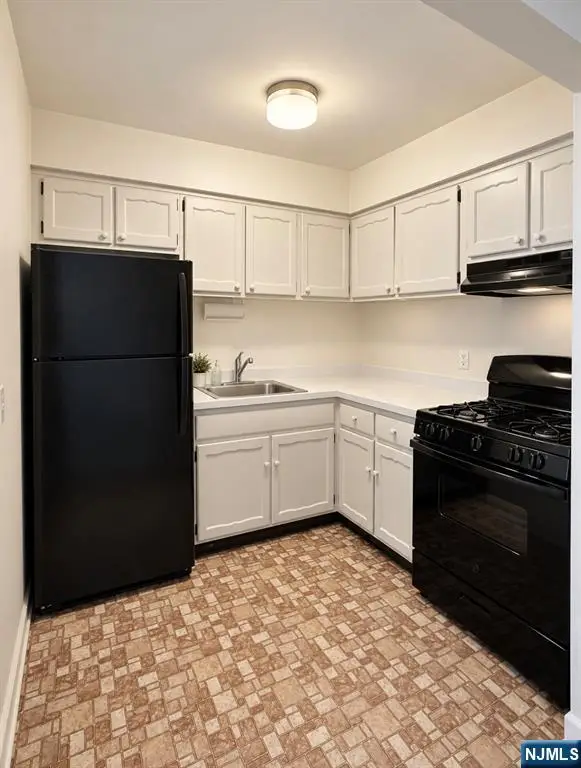 565 GROVE Street B-9, Clifton, NJ 07013 - #2