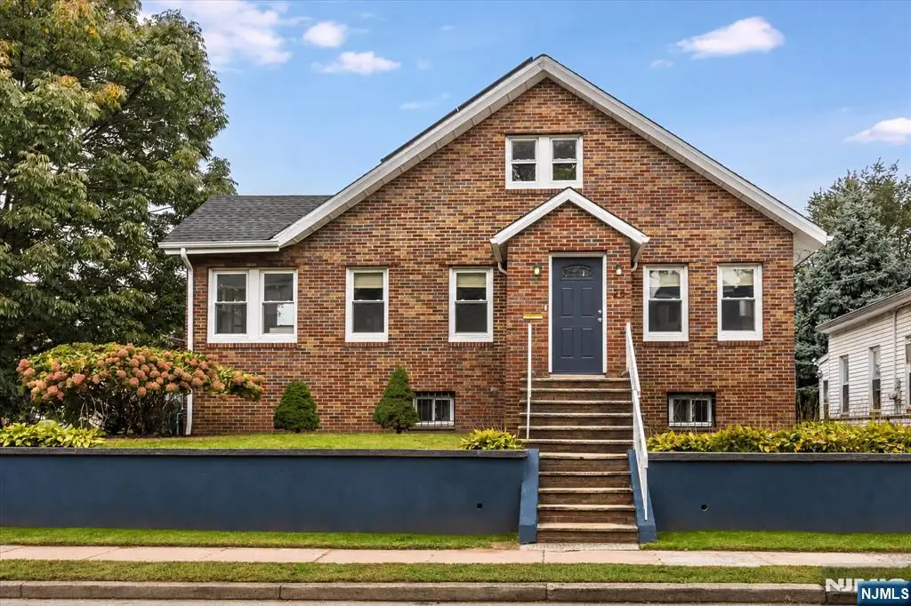 25 Davey Street, Bloomfield, NJ 07003 - #1