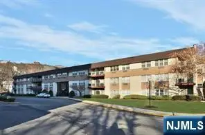1111 River Road B11, Edgewater, NJ 07020 - #1