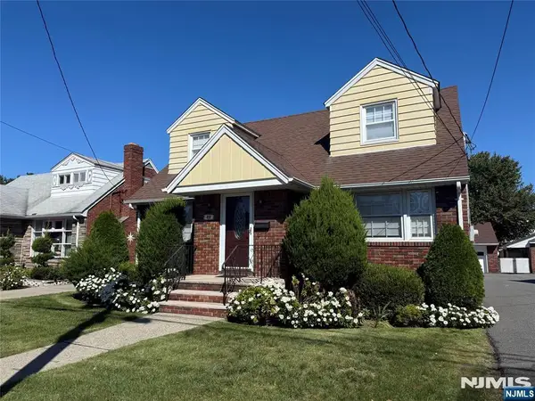 89 Strong Street, Wallington, NJ 07057