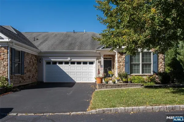 18 Galena Road 3102, Woodland Park, NJ 07424