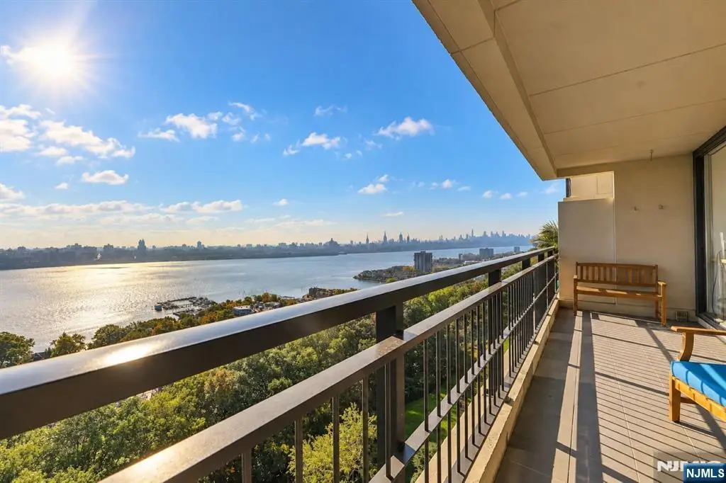 4 Horizon Road 1027, Fort Lee, NJ 07024 - #1