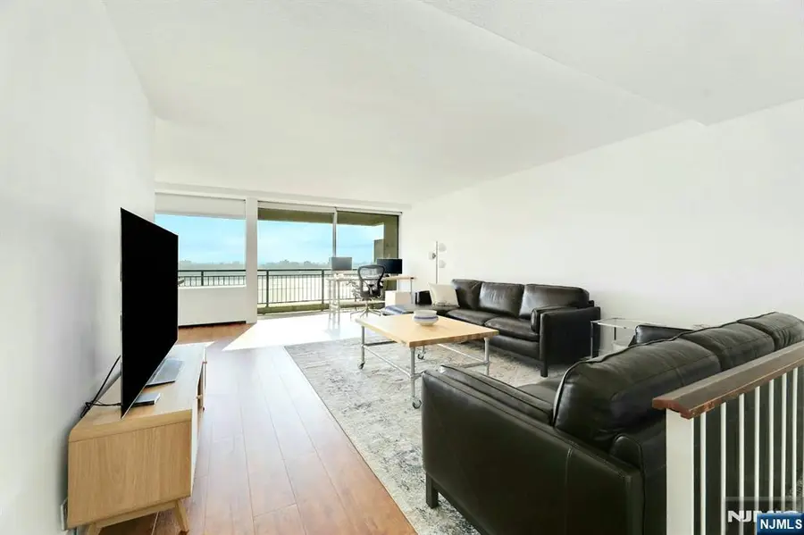 4 Horizon Road 1027, Fort Lee, NJ 07024 - #3