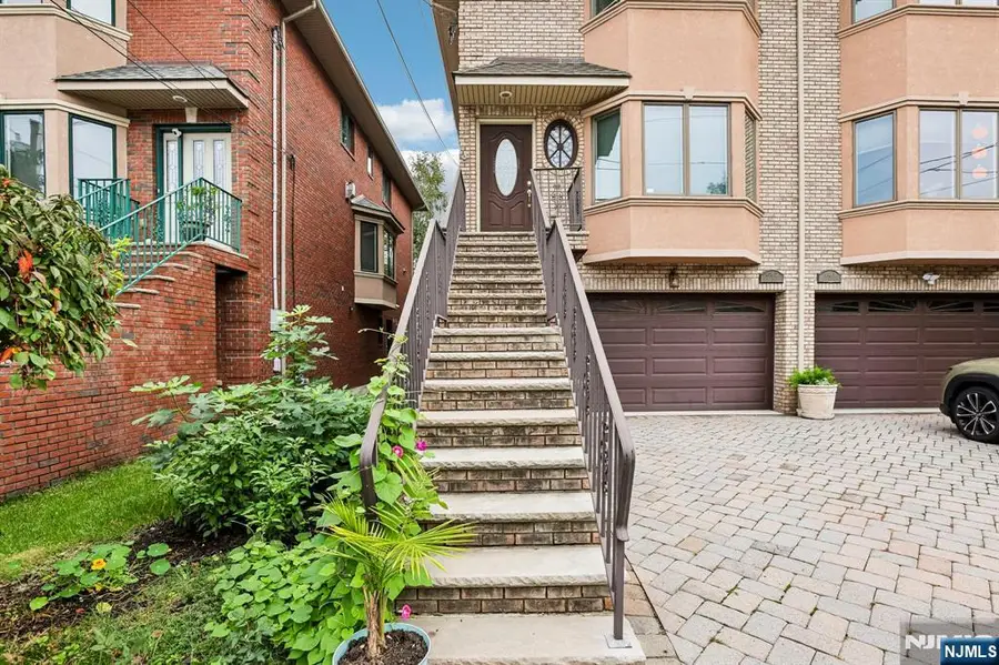 696 West End Avenue 2, Cliffside Park, NJ 07010 - #2