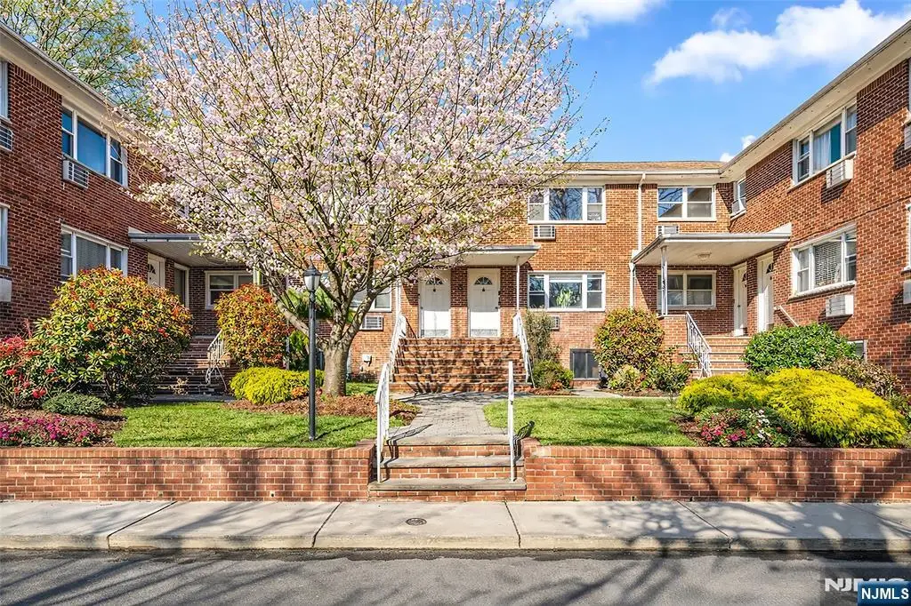 201 Oakdene Place C2, Cliffside Park, NJ 07010 - #1