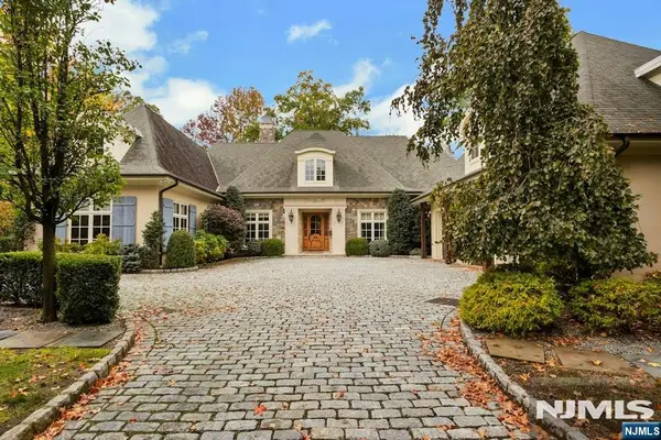 74 Roberts Road, Englewood Cliffs, NJ 07632