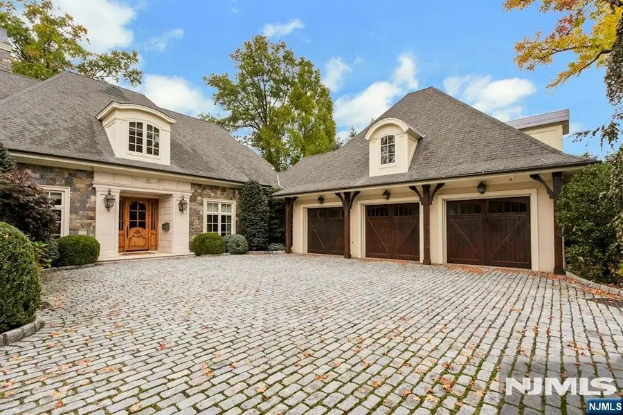 74 Roberts Road, Englewood Cliffs, NJ 07632 - #2