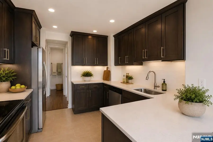 100 Carlyle 9DS, Cliffside Park, NJ 07010 - #3