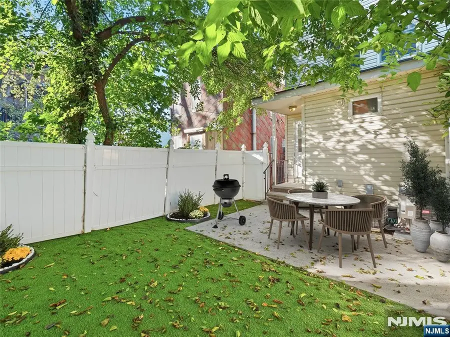 277 3rd Street 2, Jersey City, NJ 07302 - #2