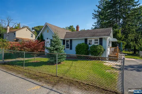 12 3rd Street, Bloomingdale, NJ 07403