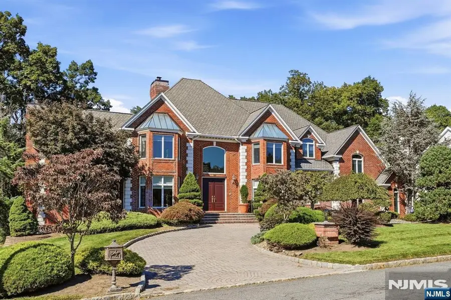 54 Burnet Hill Road, Livingston, NJ 07039 - #2