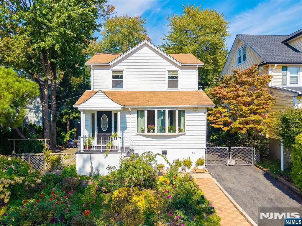 241 Roosevelt Street, Teaneck, NJ 07666 - #1