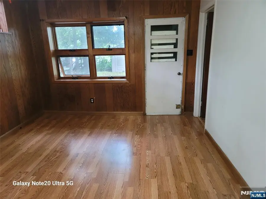 536 Nordhoff Drive, Leonia, NJ 07605 - #3