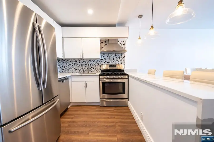 7100 JFK Blvd E 11R, Guttenberg, NJ 07093 - #2