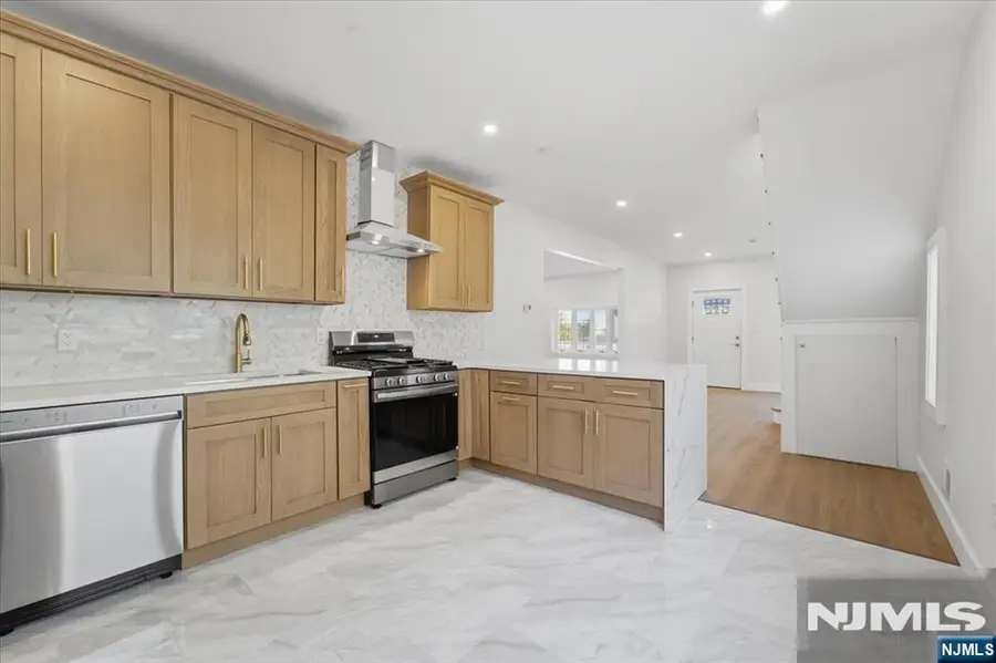 95 Rutherford Place, North Arlington, NJ 07031 - #3
