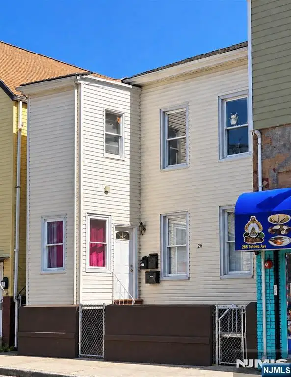 288 Totowa Avenue, Paterson, NJ 07502