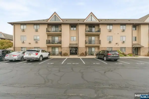 651 Riverside B15, Lyndhurst, NJ 07071