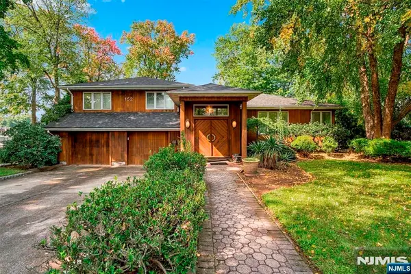 152 Sussex Road, Twp of Washington, NJ 07676