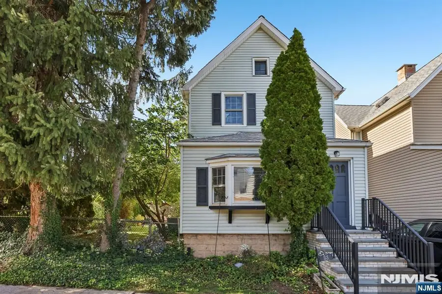 33 Myrtle Avenue, Nutley, NJ 07110 - #3