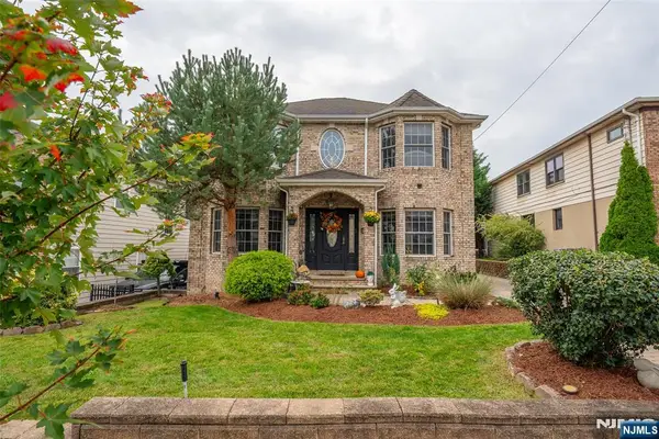 664 Teneyck Avenue, Lyndhurst, NJ 07071