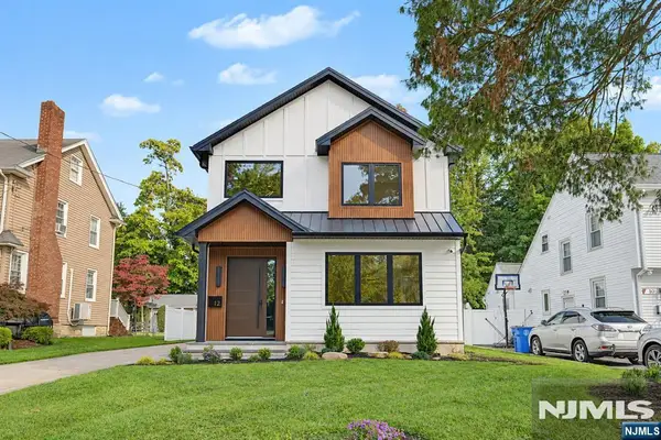 12 Spruce Street, Tenafly, NJ 07670