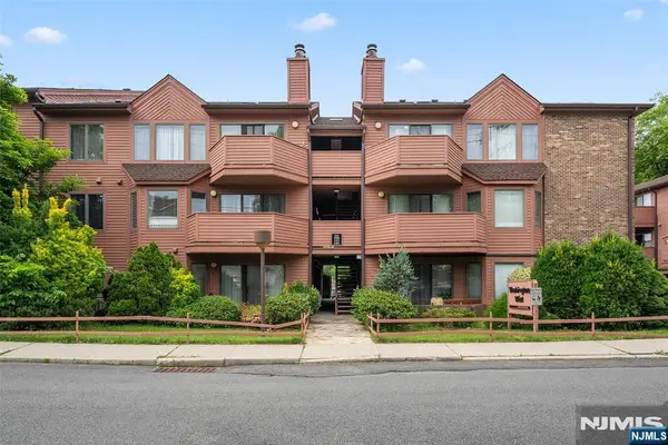 216A Washington Avenue, Fort Lee, NJ 07024