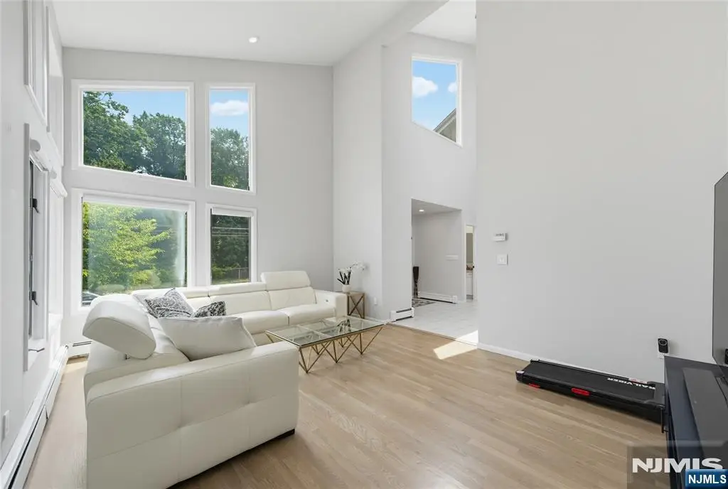 15 Hudson Terrace, Englewood Cliffs, NJ 07632 - #1