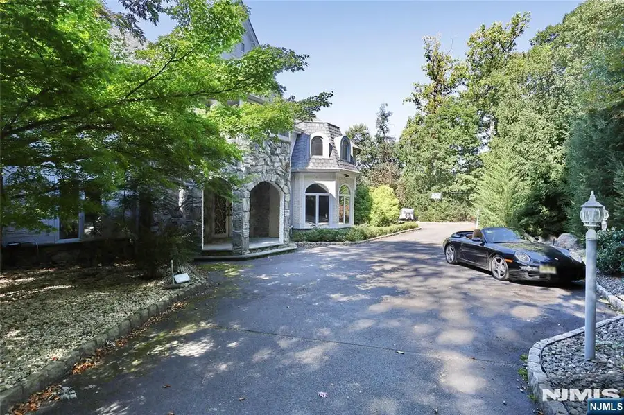 9 Cameron Road, Saddle River, NJ 07458 - #2