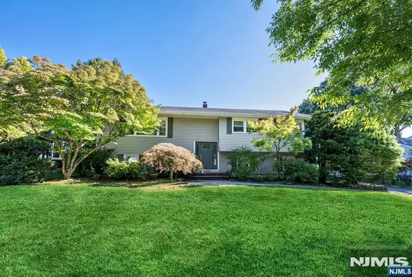 29 Carol Court, Glen Rock, NJ 07452