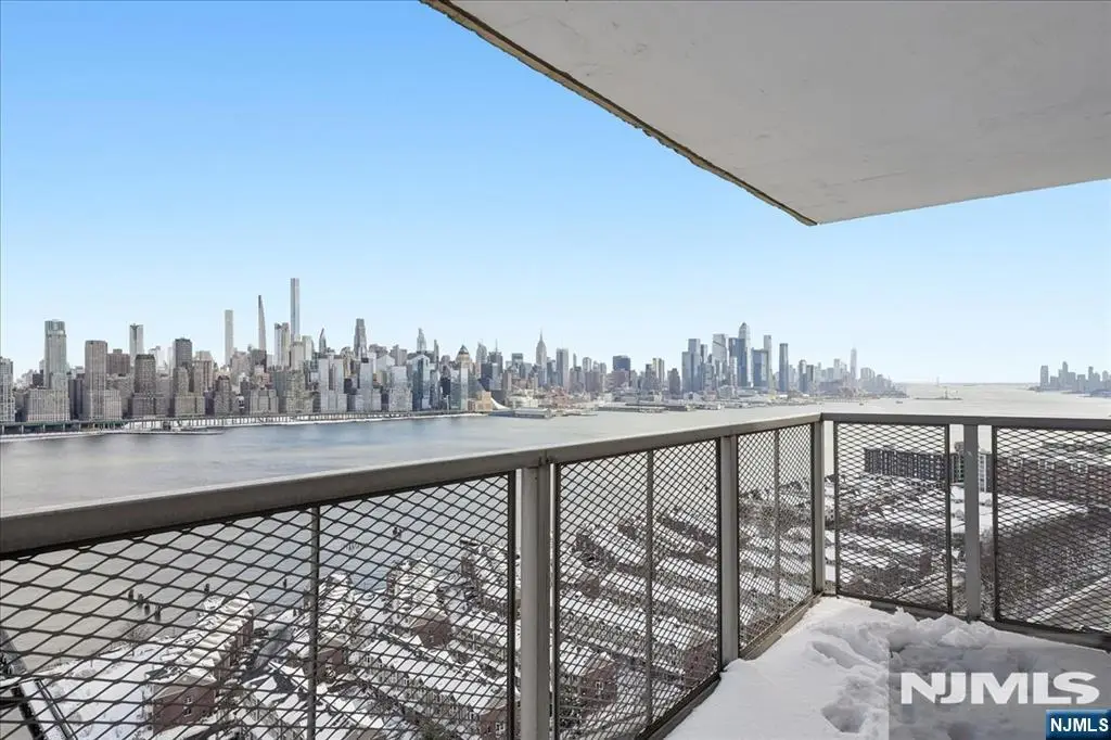 6600 Boulevard East 15D, West New York, NJ 07093 - #1