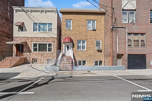 4527 Cottage Place, Union City, NJ 07087