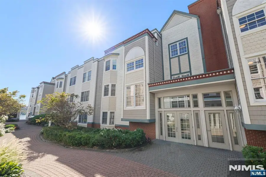116 The Promenade, Edgewater, NJ 07020 - #2