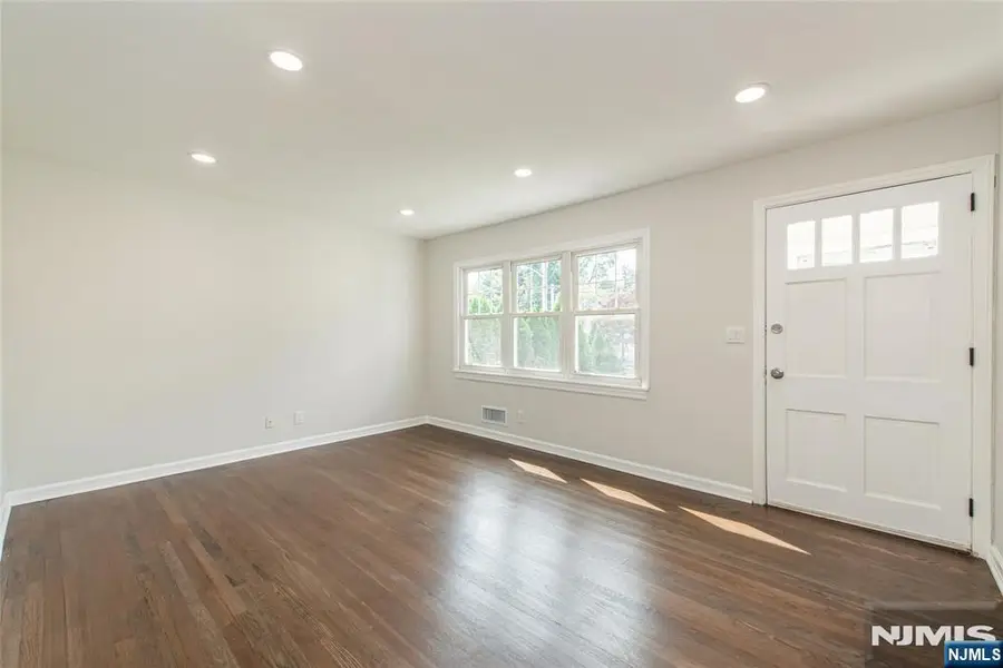 12-15 Scribner Road, Fair Lawn, NJ 07410 - #3