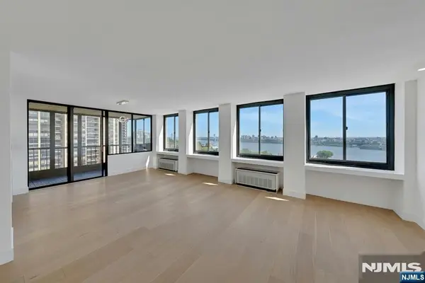 300 Winston 1009, Cliffside Park, NJ 07010