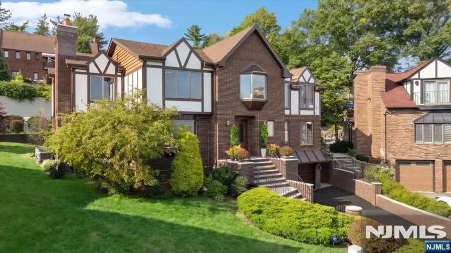 44 Jani Court, Clifton, NJ 07013 - #2