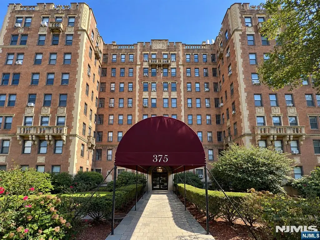363-377 Mount Prospect 2AW, Newark, NJ 07104 - #1