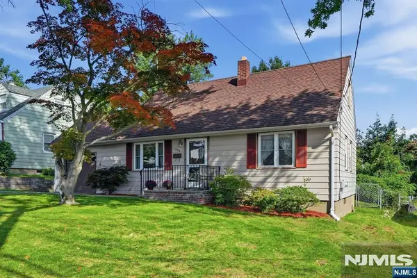 266 Adams Avenue, River Edge, NJ 07661