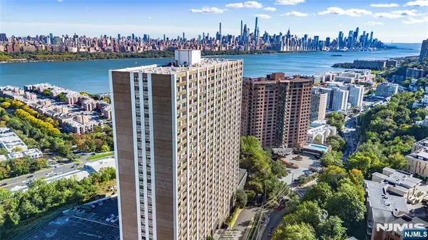 250 Gorge Road 28C, Cliffside Park, NJ 07010