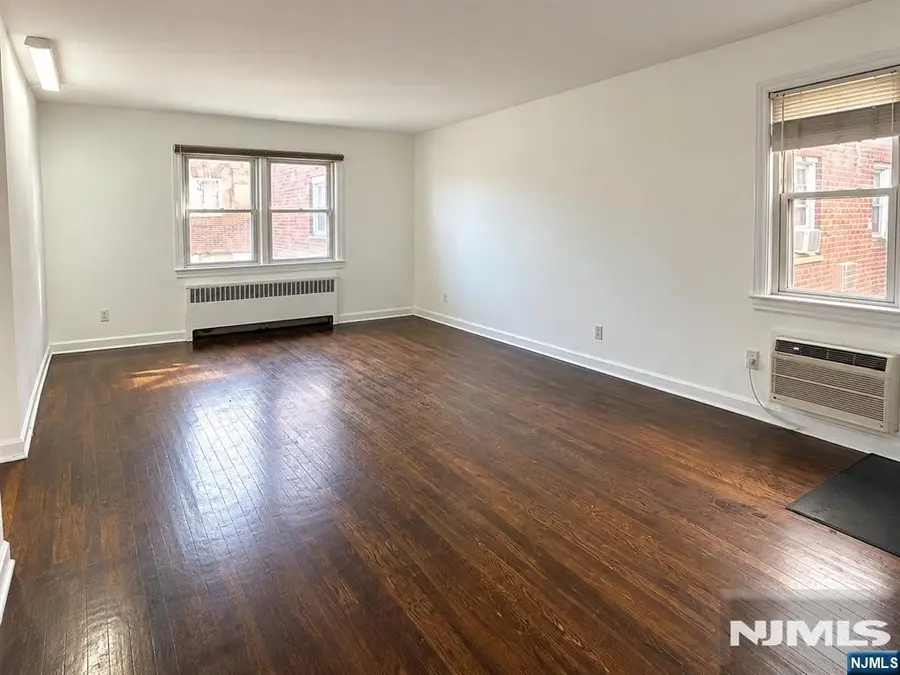 715 Broad Avenue 4, Ridgefield, NJ 07657 - #3