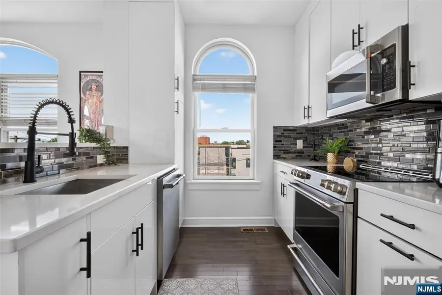 974 Summit 401-1, Jersey City, NJ 07307 - #2