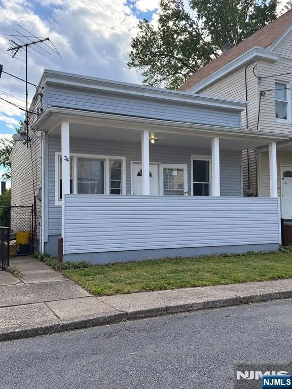 34 8th Avenue, Paterson, NJ 07524