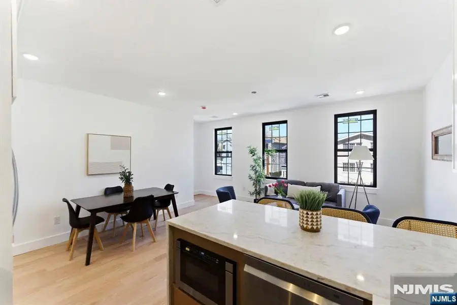 113 Oak Street 2, Jersey City, NJ 07304 - #3