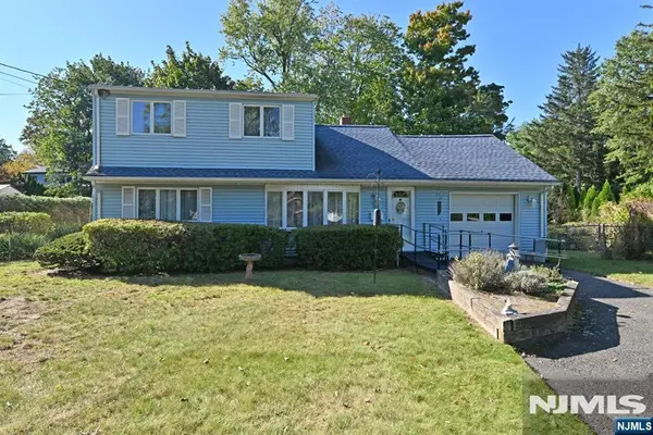 347 Verona Way, Paramus, NJ 07652