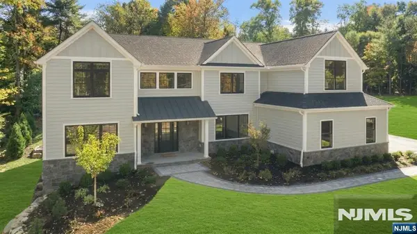 531 Track Lane, River Vale, NJ 07675