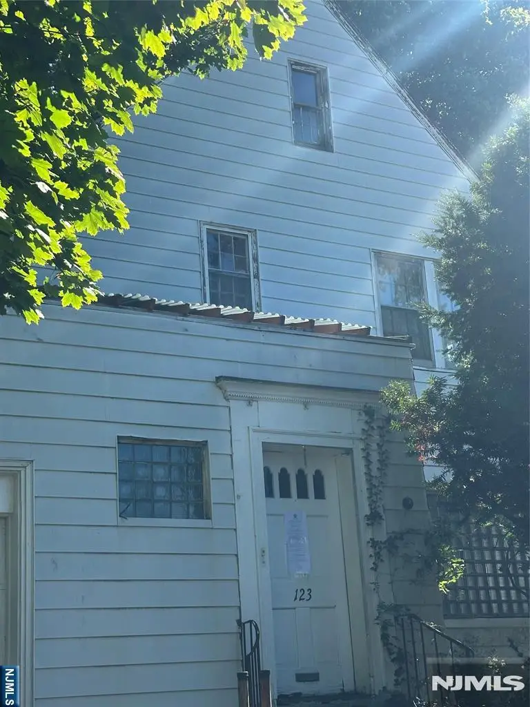 123 N Vivyen Street, Bergenfield, NJ 07621 - #3