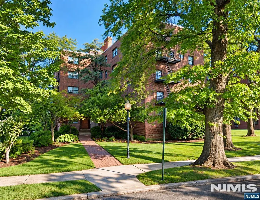 3001 Edwin Avenue 4A, Fort Lee, NJ 07024 - #1