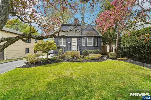 120 Gordon Avenue, Tenafly, NJ 07670
