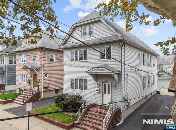16 Washington Avenue, Clifton, NJ 07011