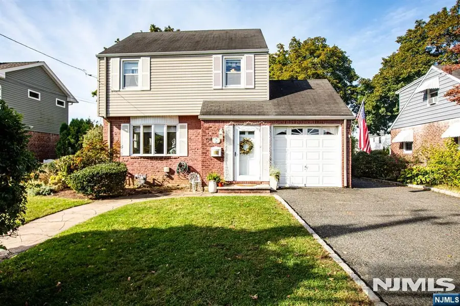 603 Fairlawn Parkway, Saddle Brook, NJ 07663 - #2